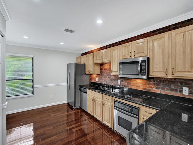 9280 Sabal Ridge Circle B, Boca Raton, FL 33428