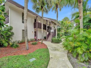 9280 Sabal Ridge Circle B, Boca Raton, FL 33428
