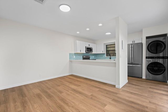 1980 NE Dixie Highway, Jensen Beach, FL 34957