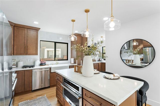 5334 Hillcrest, Los Angeles, CA 90043