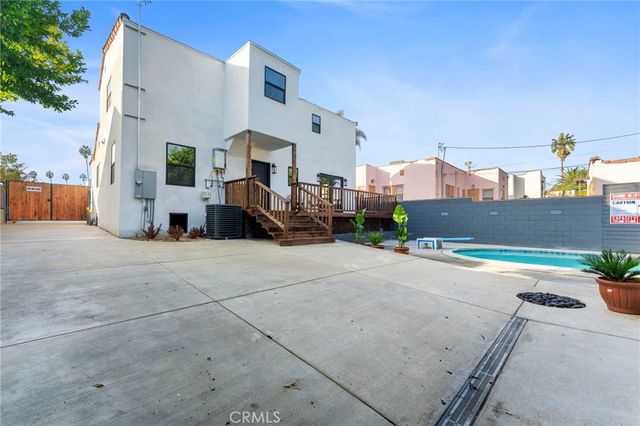 5334 Hillcrest, Los Angeles, CA 90043