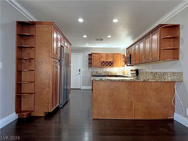 2414 La Casa Drive, Henderson, NV 89014