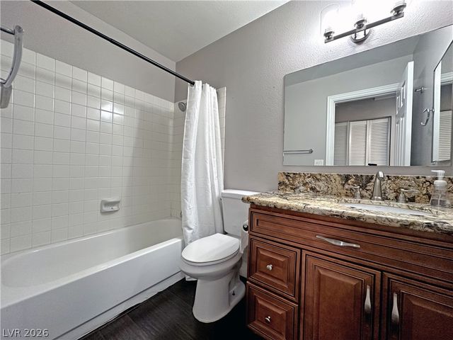 2414 La Casa Drive, Henderson, NV 89014