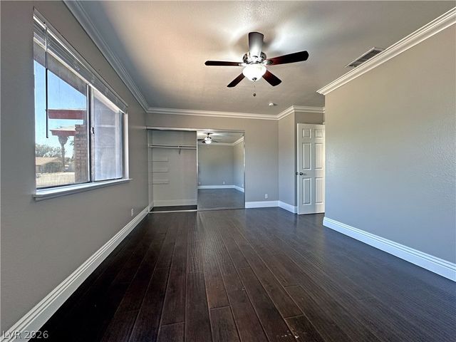 2414 La Casa Drive, Henderson, NV 89014