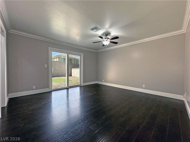 2414 La Casa Drive, Henderson, NV 89014