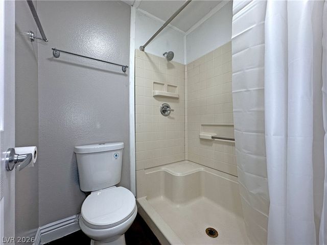 2414 La Casa Drive, Henderson, NV 89014