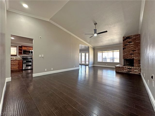 2414 La Casa Drive, Henderson, NV 89014