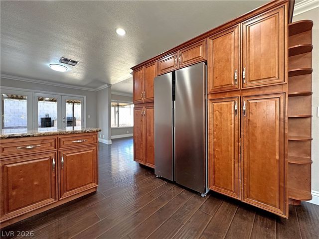 2414 La Casa Drive, Henderson, NV 89014