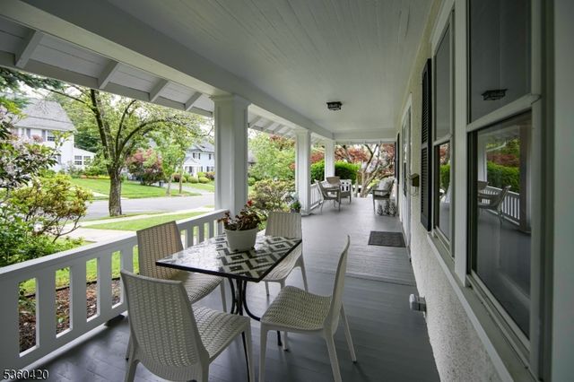 44 Clinton Ave, Maplewood Twp., NJ 07040