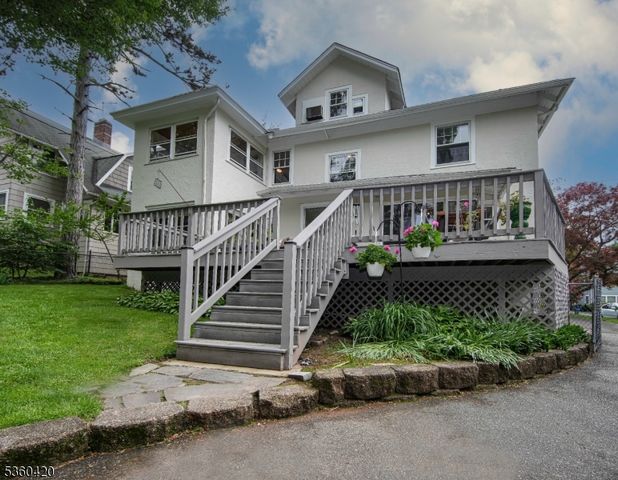 44 Clinton Ave, Maplewood Twp., NJ 07040
