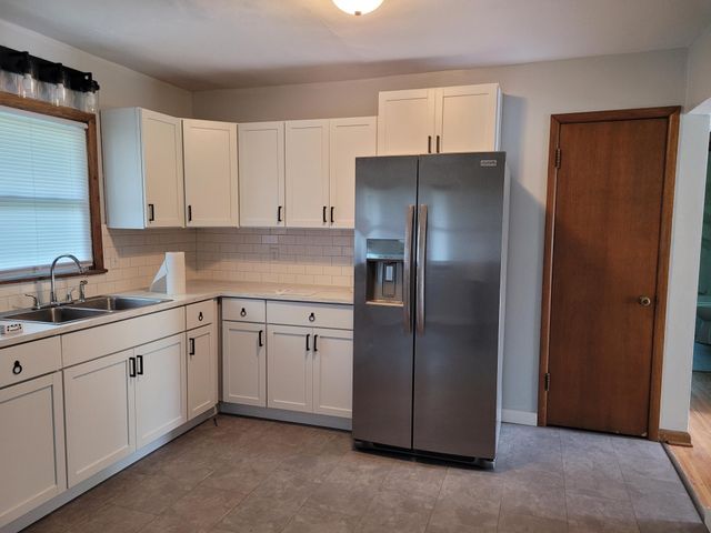 985 Bradley Street, Saint Paul, MN 55130