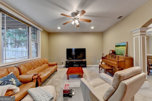 2213 HAMILTON MILL Parkway, Dacula, GA 30019