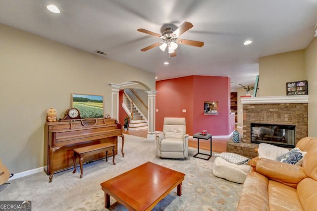 2213 HAMILTON MILL Parkway, Dacula, GA 30019