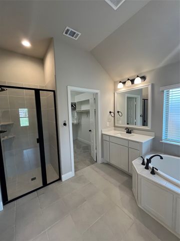 118 Jazlyn Drive, Keene, TX 76059
