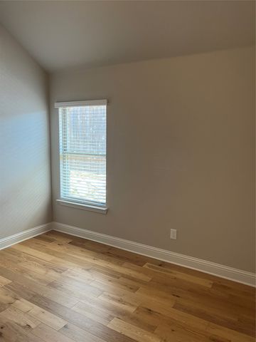 118 Jazlyn Drive, Keene, TX 76059