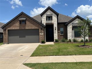 118 Jazlyn Drive, Keene, TX 76059
