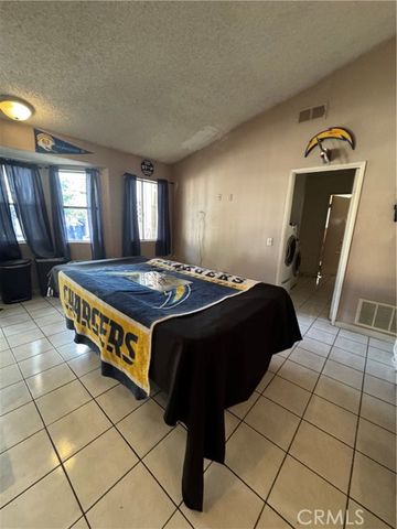 504 S Quince, Bloomington, CA 92316