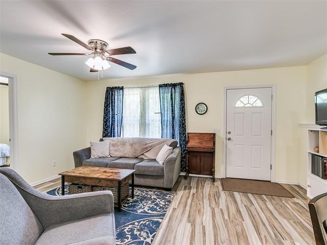 14587 S Sooner Road, Edmond, OK 73034