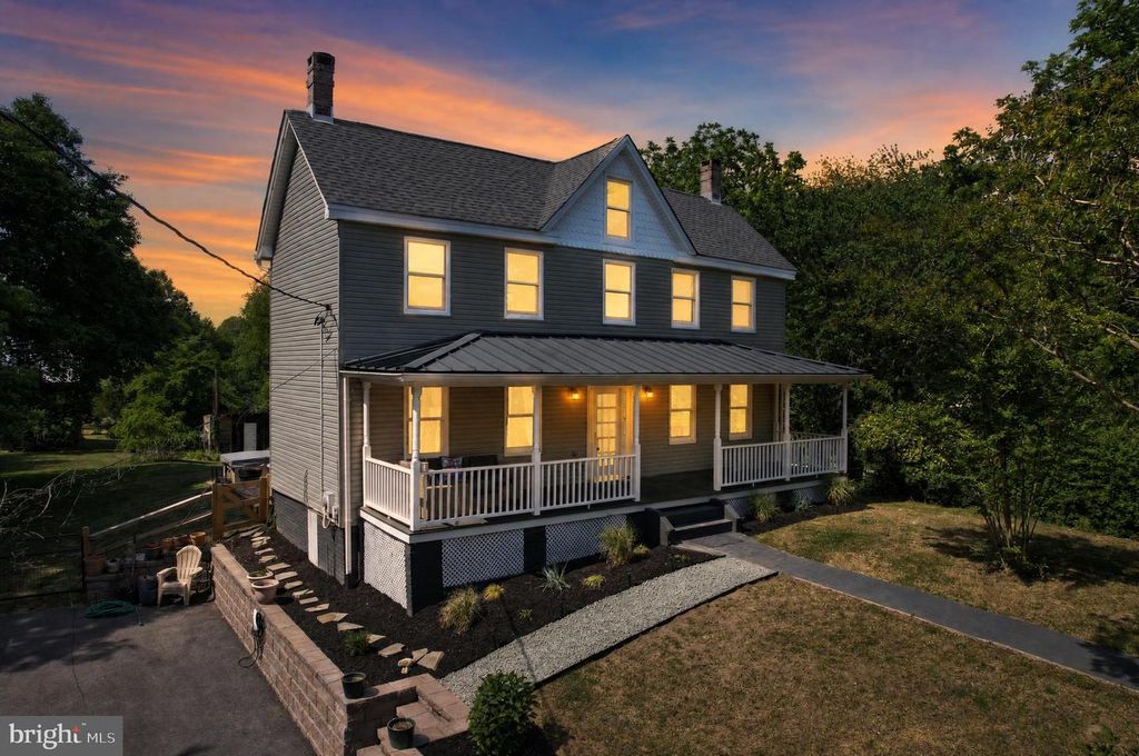 Image 1 of property listing at 2715 LOWER MARLBORO RD, Owings, MD 20736