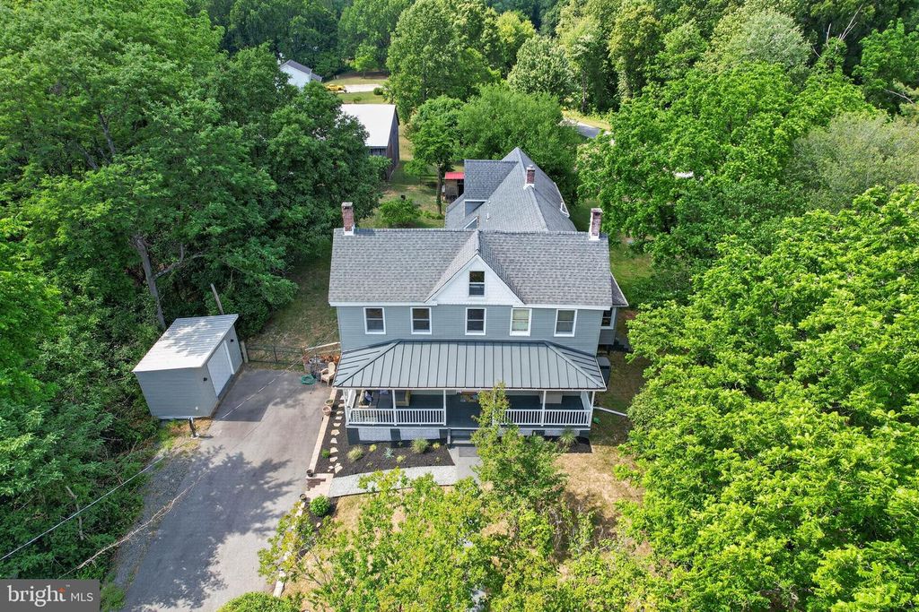 Image 13 of property listing at 2715 LOWER MARLBORO RD, Owings, MD 20736