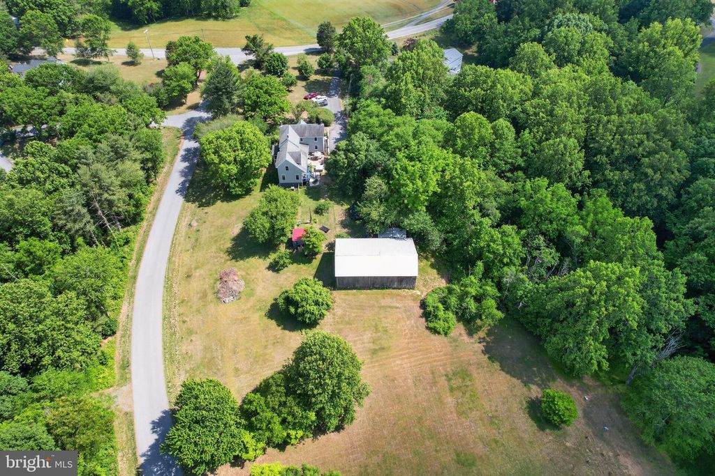 Image 18 of property listing at 2715 LOWER MARLBORO RD, Owings, MD 20736