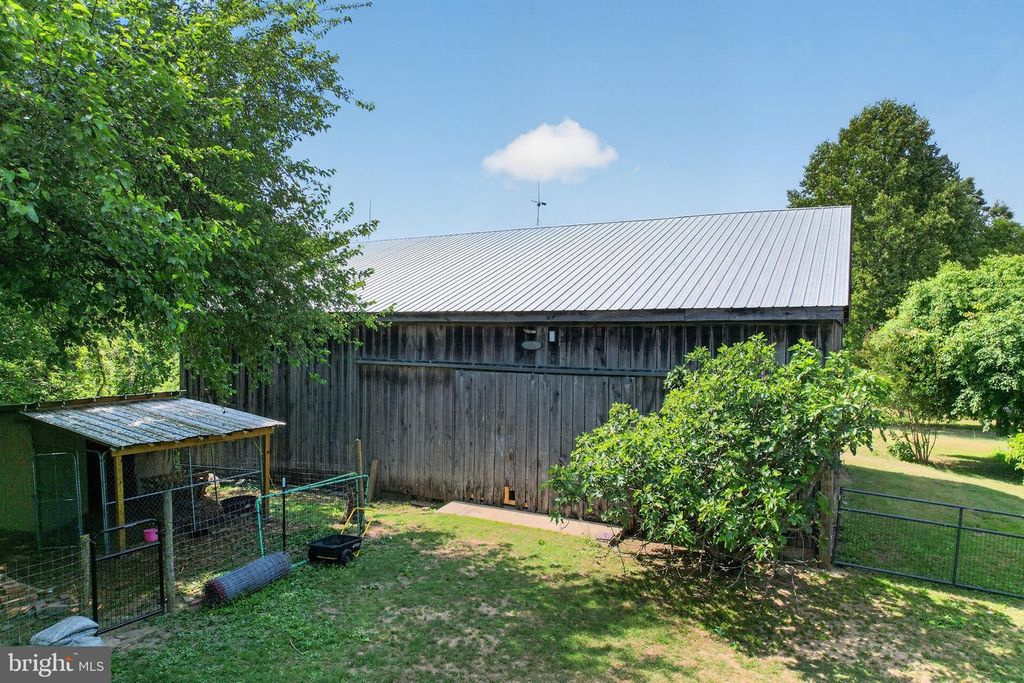 Image 23 of property listing at 2715 LOWER MARLBORO RD, Owings, MD 20736