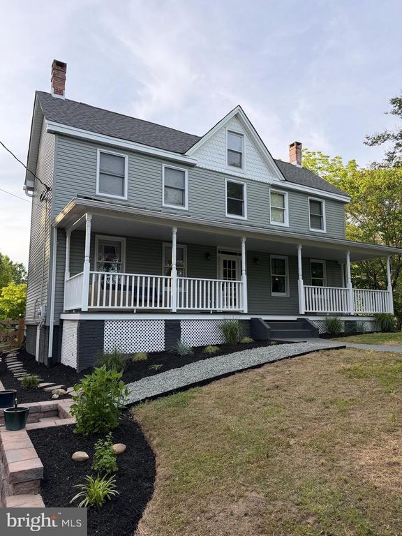 Image 4 of property listing at 2715 LOWER MARLBORO RD, Owings, MD 20736