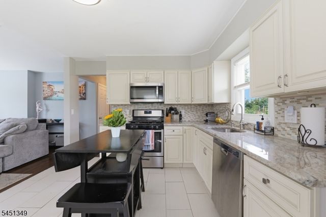 63 Johnson St, Clifton City, NJ 07014