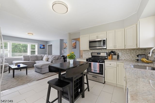 63 Johnson St, Clifton City, NJ 07014