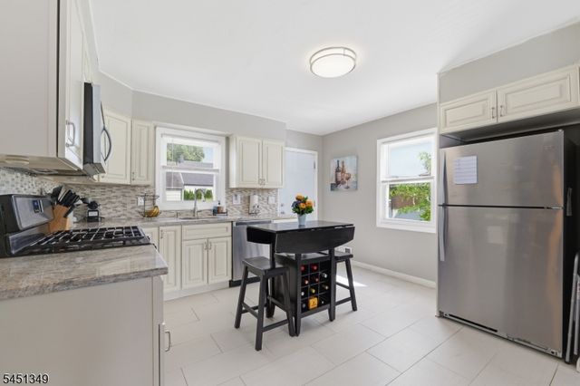 63 Johnson St, Clifton City, NJ 07014