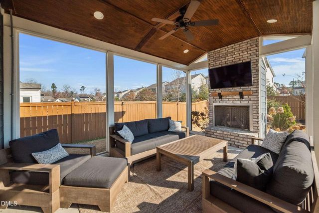 2521 Great Daisy Lane, New Hill, NC 27562