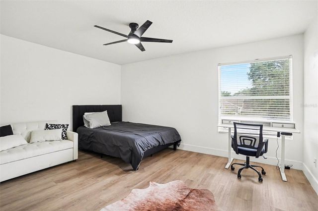 8105 RIVER MONT WAY, Tampa, FL 33637