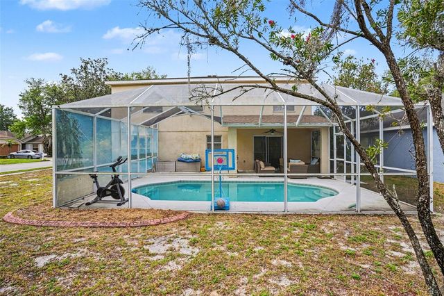 8105 RIVER MONT WAY, Tampa, FL 33637