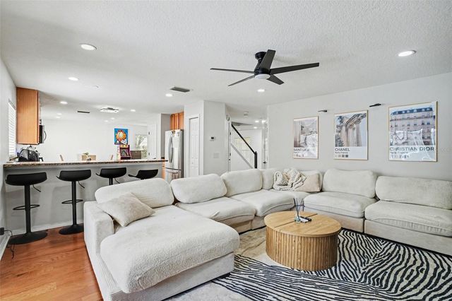 8105 RIVER MONT WAY, Tampa, FL 33637