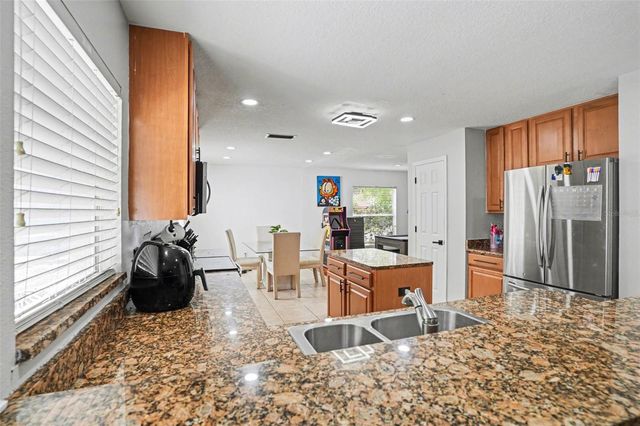 8105 RIVER MONT WAY, Tampa, FL 33637
