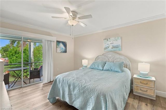 330 Kon Tiki DR D6, Naples, FL 34113