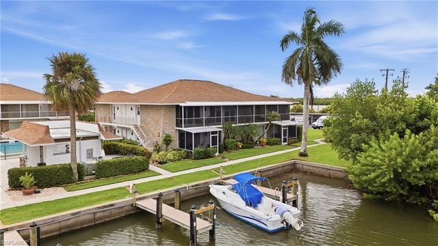 330 Kon Tiki DR D6, Naples, FL 34113