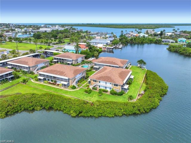 330 Kon Tiki DR D6, Naples, FL 34113