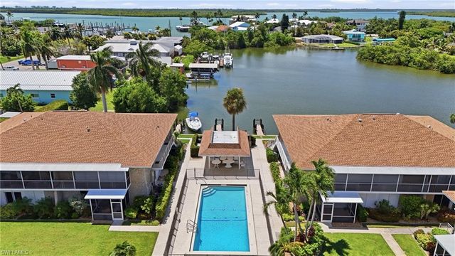 330 Kon Tiki DR D6, Naples, FL 34113