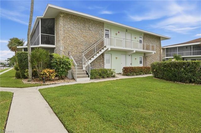 330 Kon Tiki DR D6, Naples, FL 34113