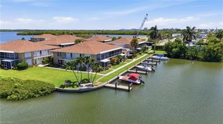 330 Kon Tiki DR D6, Naples, FL 34113