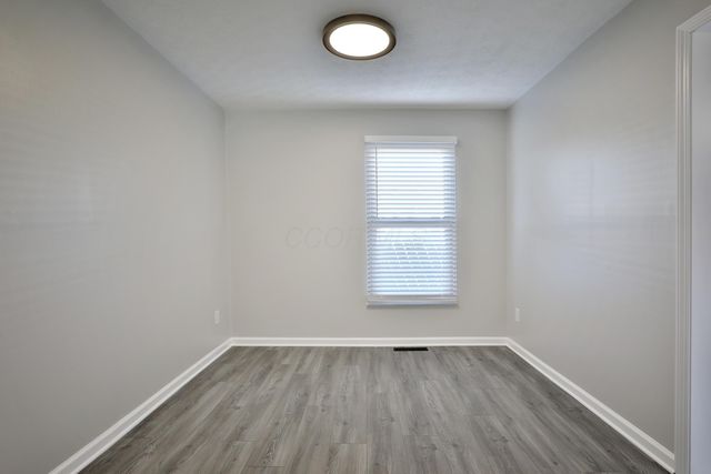 5762 Hallridge Circle, Columbus, OH 43232