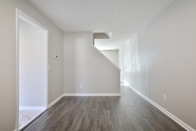 5762 Hallridge Circle, Columbus, OH 43232