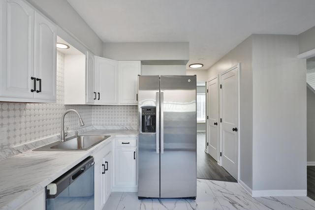 5762 Hallridge Circle, Columbus, OH 43232