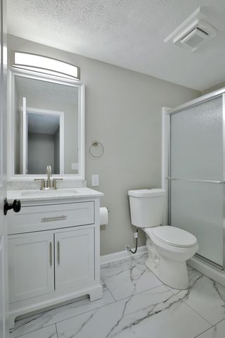 5762 Hallridge Circle, Columbus, OH 43232