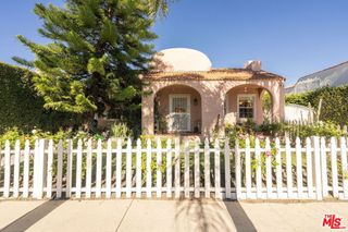 6603 Willoughby Avenue, Los Angeles, CA 90038