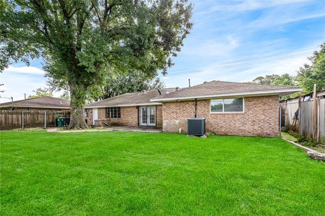 7707 Nordling Road, Houston, TX 77037