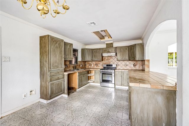 7707 Nordling Road, Houston, TX 77037