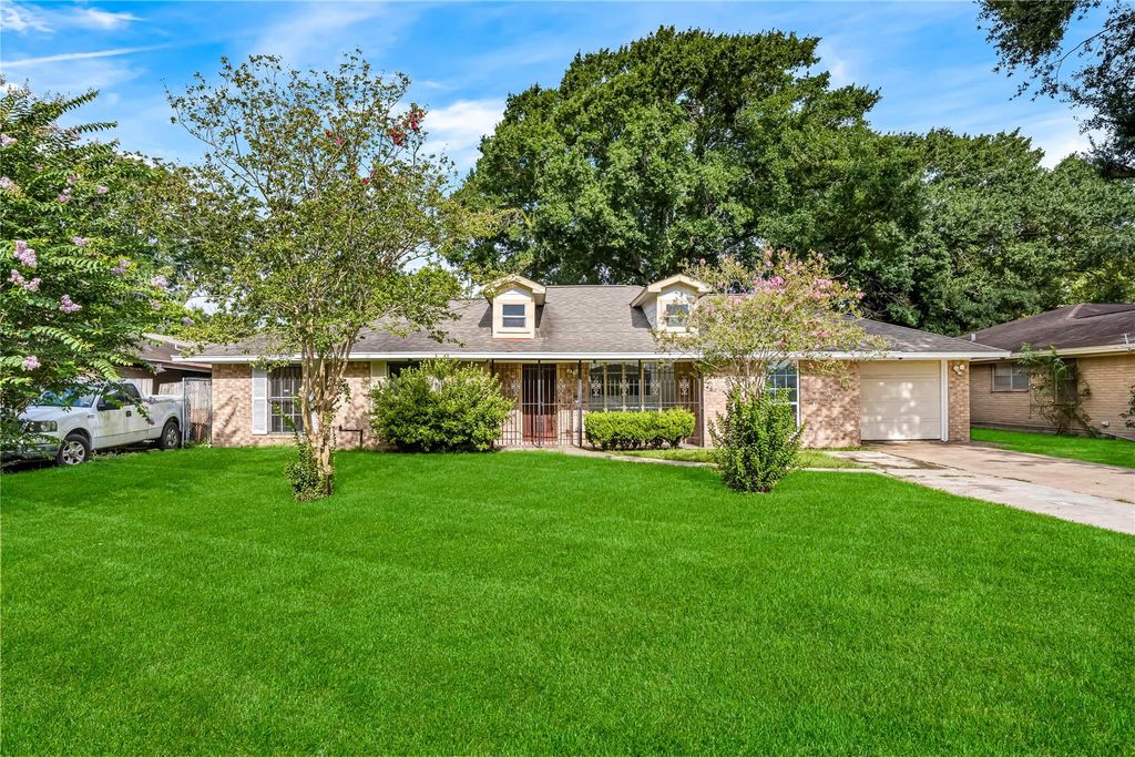 7707 Nordling Road, Houston, TX 77037