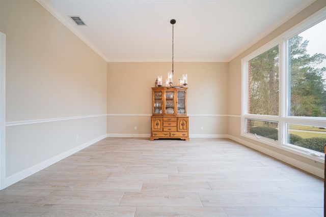 221 Hunters Circle, Longview, TX 75605